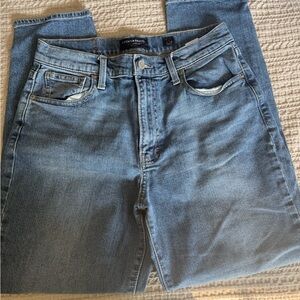 Lucky Brand Women's Medium Blue Straight Leg Jeans